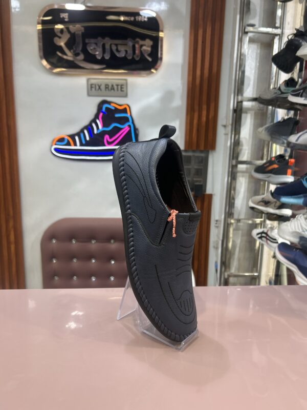 Casual shoes