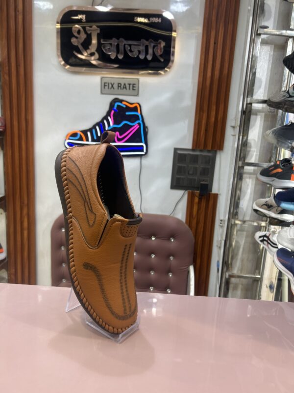 Casual shoes